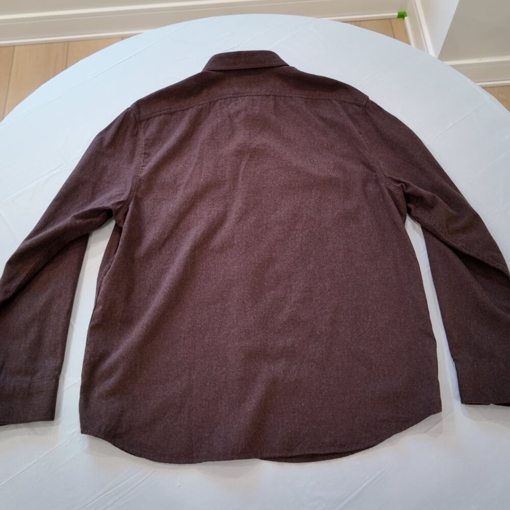 Banana Republic | Men's Untucked Flannel Shirt | Size Large - Picture 5 of 11